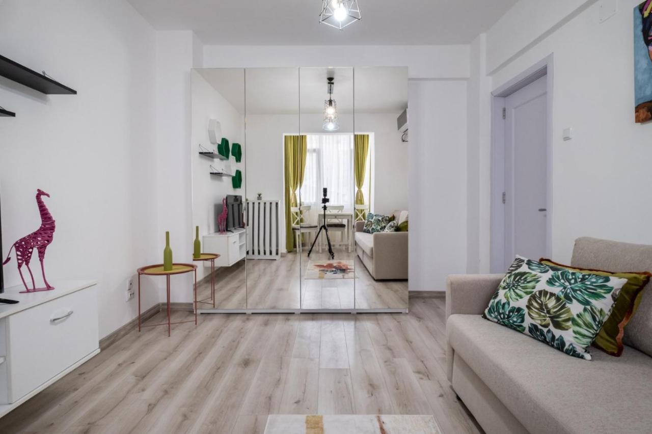 Laroka House Cosy And Modern Apartment Universitate-City Centre Бухарест Екстер'єр фото
